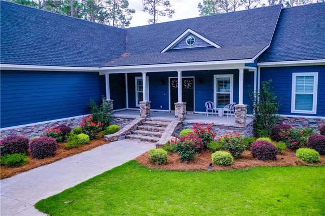 1296 N River Oaks Drive, Blackshear, GA 31516