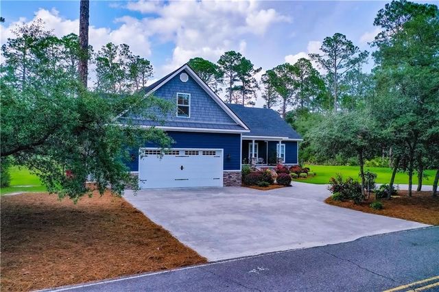 1296 N River Oaks Drive, Blackshear, GA 31516