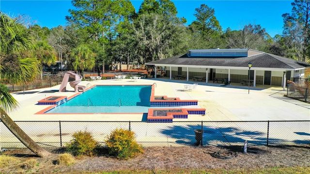 1296 N River Oaks Drive, Blackshear, GA 31516