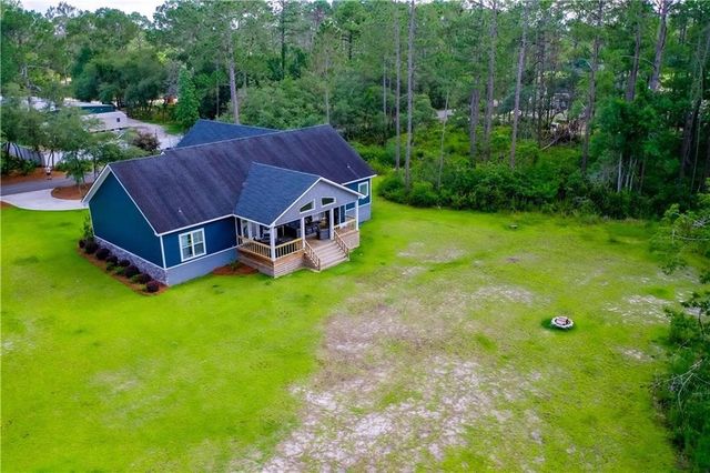 1296 N River Oaks Drive, Blackshear, GA 31516