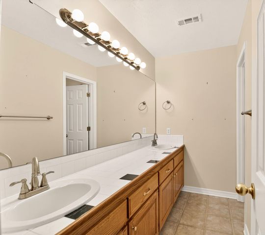 16 Shiloh N, Cabot, AR 72023