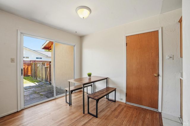 230 Adele Ave, Rohnert Park, CA 94928