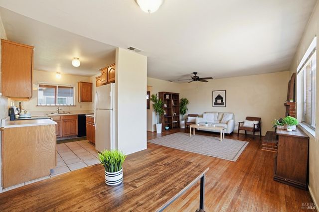 230 Adele Ave, Rohnert Park, CA 94928