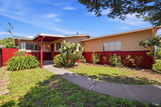 230 Adele Ave, Rohnert Park, CA 94928