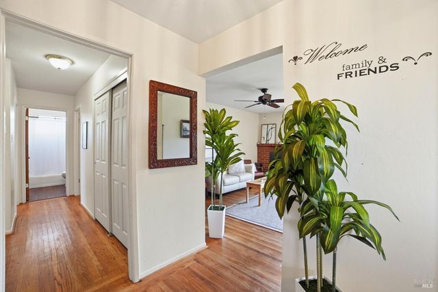 230 Adele Ave, Rohnert Park, CA 94928