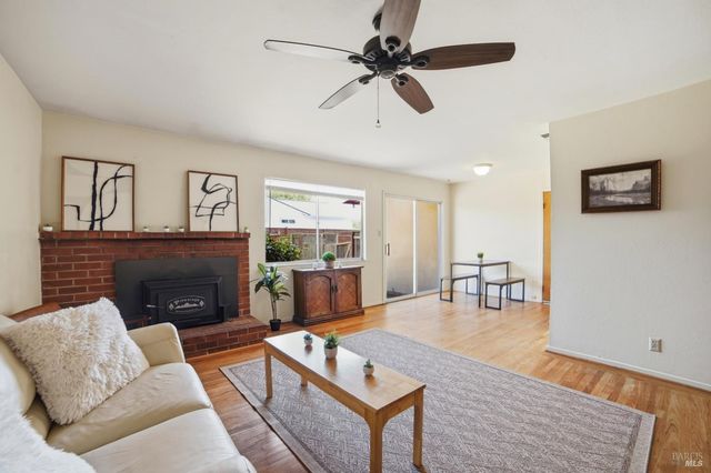 230 Adele Ave, Rohnert Park, CA 94928