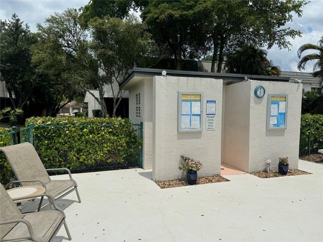 455 NW 68th Avenue 702, Plantation, FL 33317