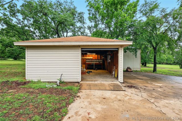 73645 Cyclone Circle, Wagoner, OK 74467