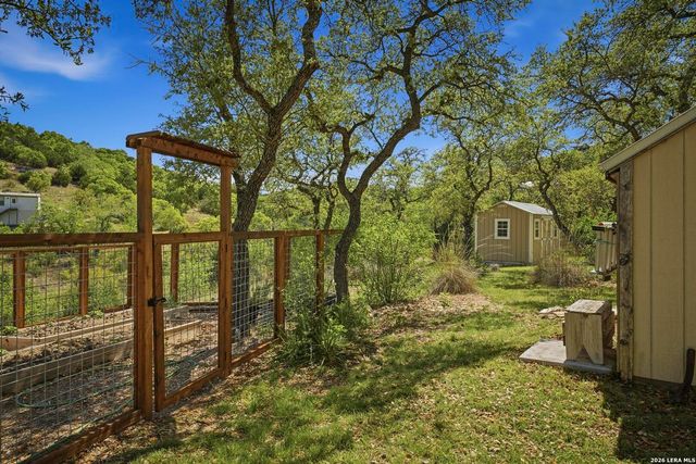 145 Valley Home, Comfort, TX 78013