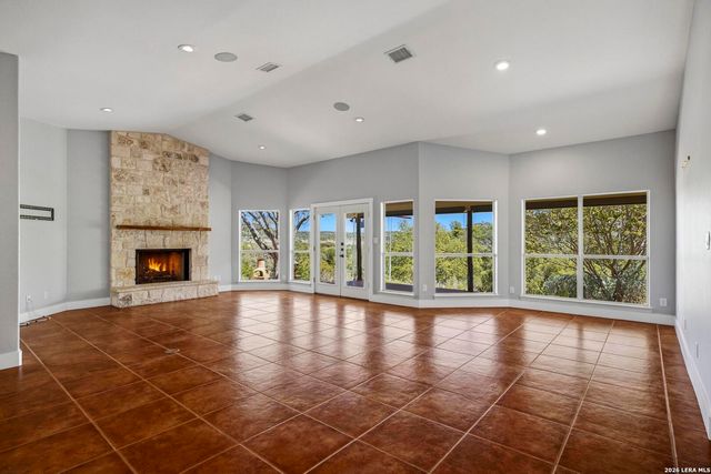 145 Valley Home, Comfort, TX 78013
