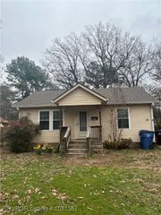 1425 S 16th Street, Fort Smith, AR 72901