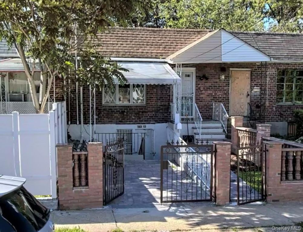 153-17 111 Avenue, Jamaica, NY 11433