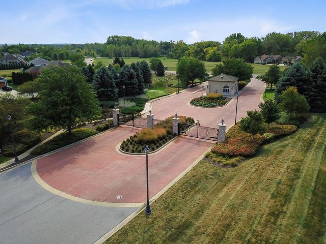 1800 Bramble Trace, Chesterton, IN 46304