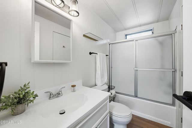 24 La Encina, Newbury Park, CA 91320