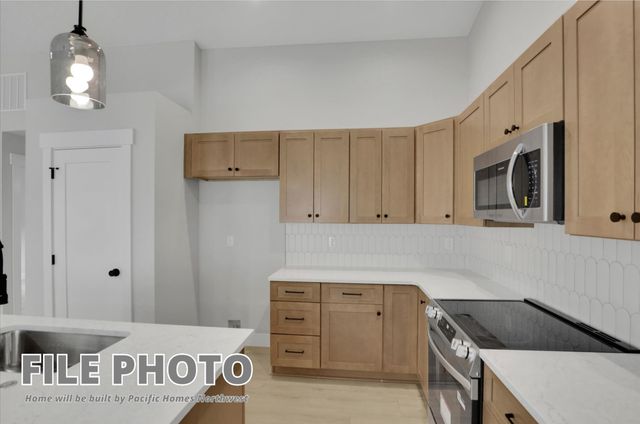 2105 N Sipple Rd, Spokane Valley, WA 99212