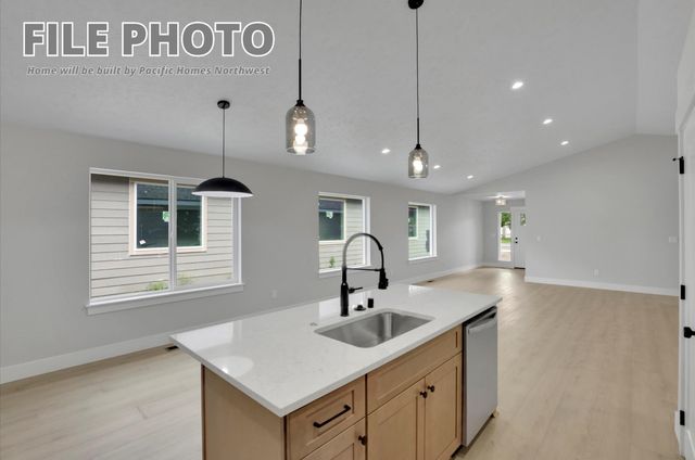 2105 N Sipple Rd, Spokane Valley, WA 99212