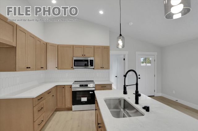 2105 N Sipple Rd, Spokane Valley, WA 99212