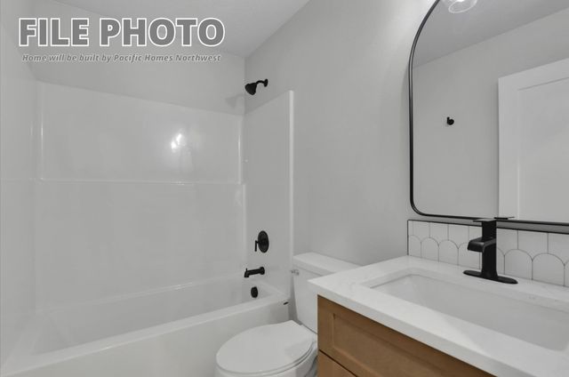 2105 N Sipple Rd, Spokane Valley, WA 99212