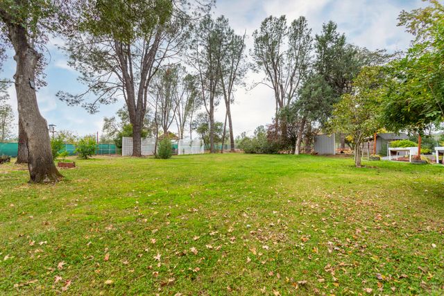 6188 Happy Valley Road, Anderson, CA 96007