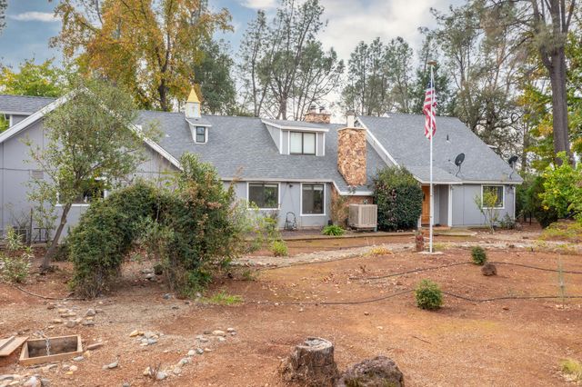 6188 Happy Valley Road, Anderson, CA 96007