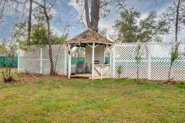 6188 Happy Valley Road, Anderson, CA 96007