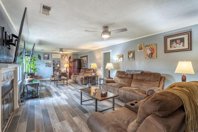 6188 Happy Valley Road, Anderson, CA 96007