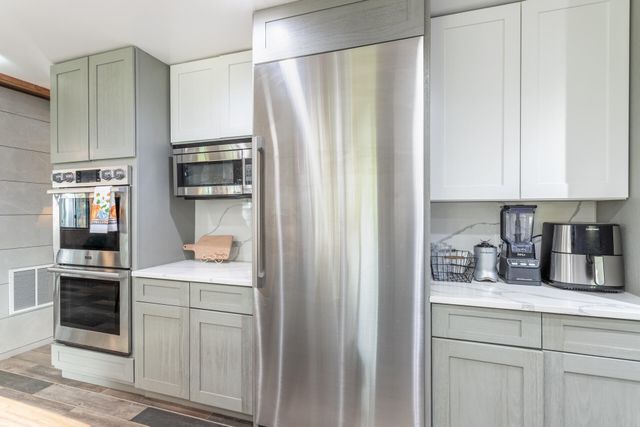 6188 Happy Valley Road, Anderson, CA 96007