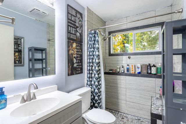 6188 Happy Valley Road, Anderson, CA 96007