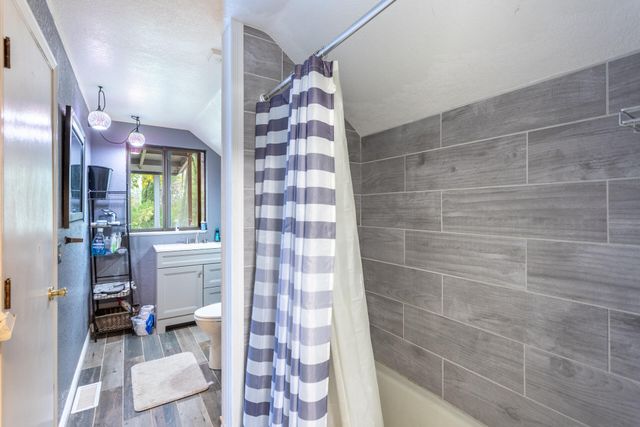 6188 Happy Valley Road, Anderson, CA 96007