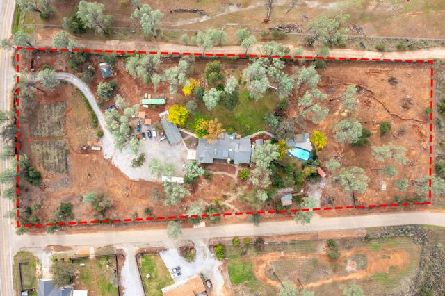 6188 Happy Valley Road, Anderson, CA 96007