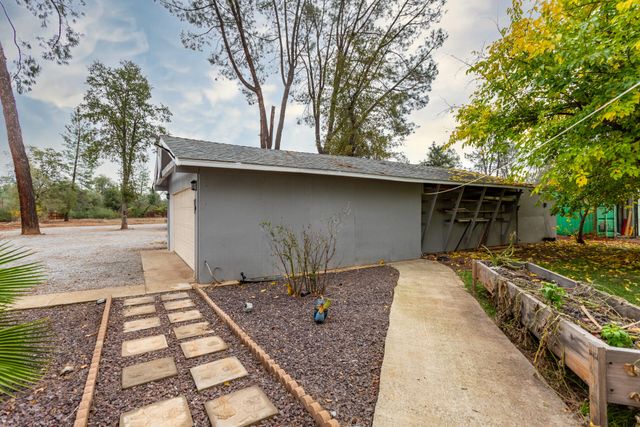 6188 Happy Valley Road, Anderson, CA 96007