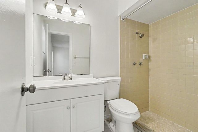 136 W CEDARWOOD CIRCLE, Kissimmee, FL 34743