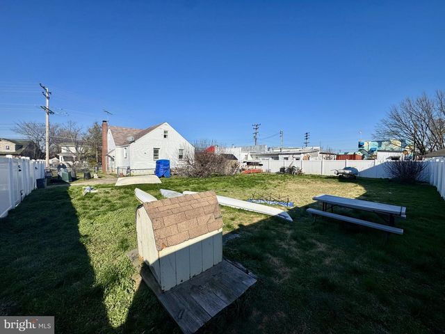 OAKWOOD RD, Baltimore, MD 21222