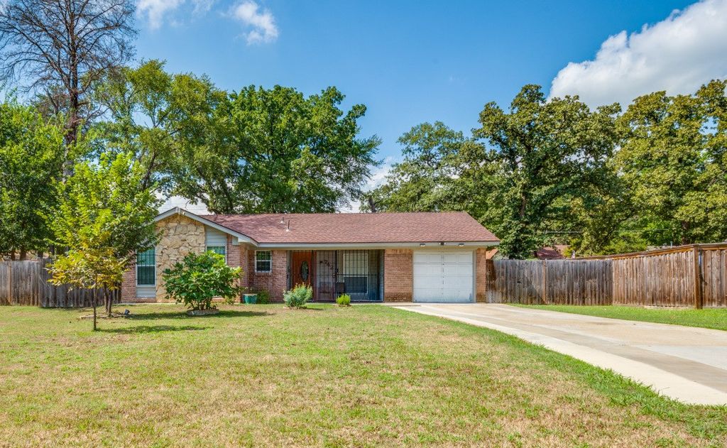 7423 Hillstar Circle, Dallas, TX 75217