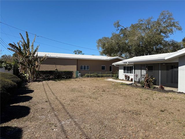 2077 ENVOY COURT, Clearwater, FL 33764