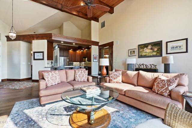 61927 Fall Creek Loop, Bend, OR 97702