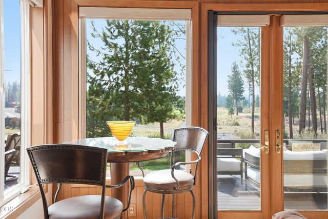 61927 Fall Creek Loop, Bend, OR 97702