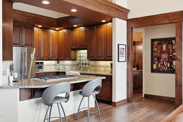 61927 Fall Creek Loop, Bend, OR 97702