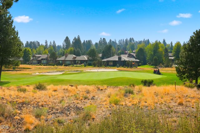61927 Fall Creek Loop, Bend, OR 97702