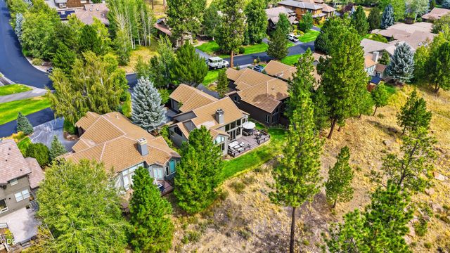 61927 Fall Creek Loop, Bend, OR 97702