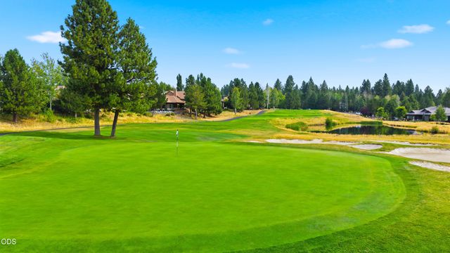 61927 Fall Creek Loop, Bend, OR 97702