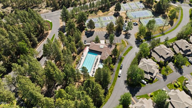 61927 Fall Creek Loop, Bend, OR 97702