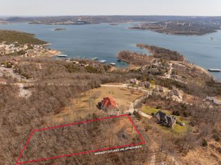 000 Whispering Hill Drive Drive, Blue Eye, MO 65611