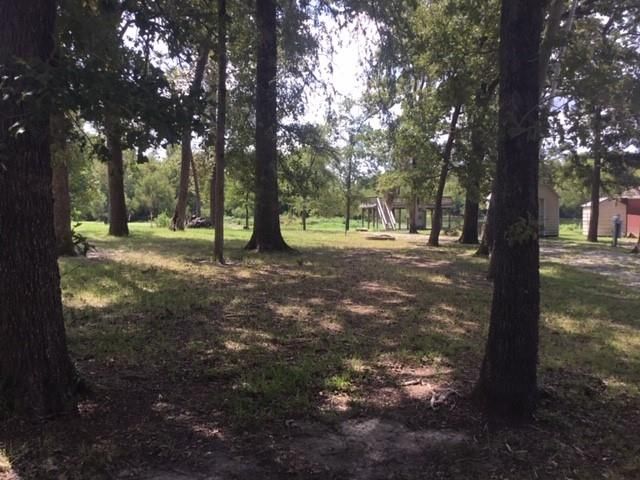 351 S Lakeside Drive, Huntsville, TX 77320