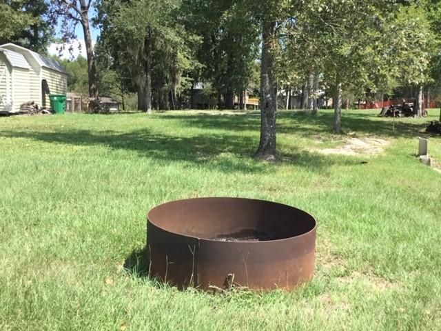 351 S Lakeside Drive, Huntsville, TX 77320