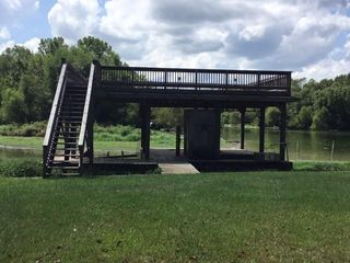 351 S Lakeside Drive, Huntsville, TX 77320