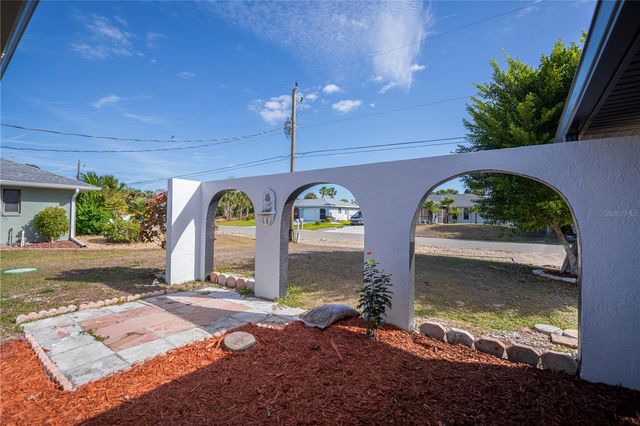 1197 DORCHESTER STREET, Port Charlotte, FL 33952