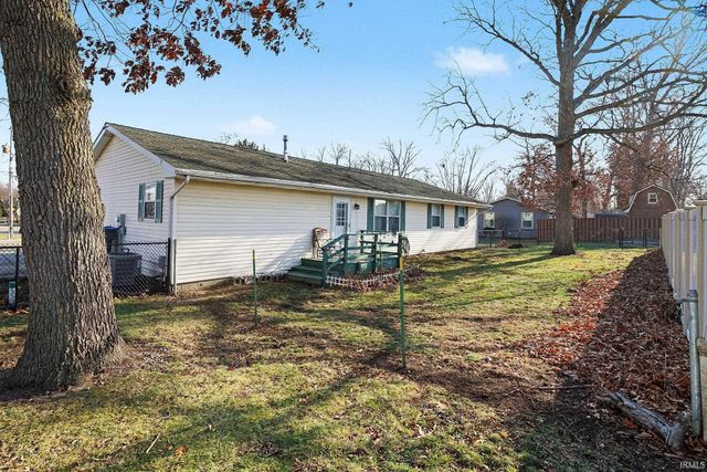 1817 Sunset Drive, Warsaw, IN 46580