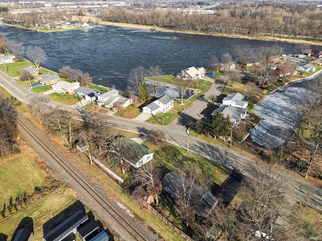 1817 Sunset Drive, Warsaw, IN 46580