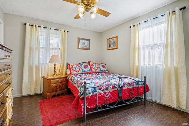 1817 Sunset Drive, Warsaw, IN 46580